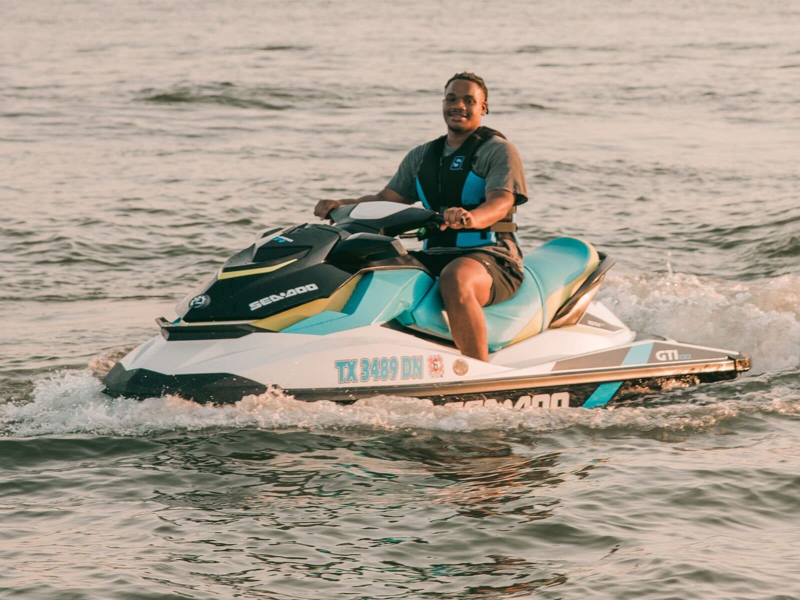 Sea-Doo GTI 130 · Ski 2 3