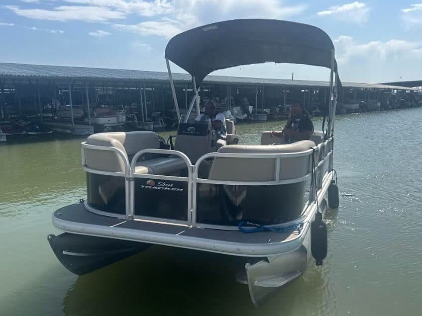 Sun Tracker Party Barge 16 DLX 2
